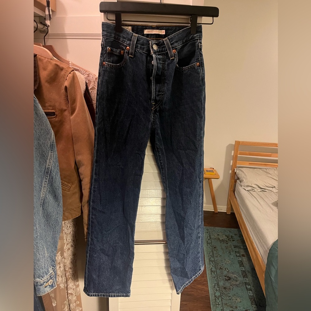Levi's Premium Ribcage Straight Ankle Jeans